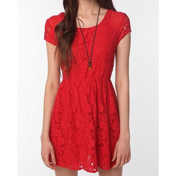 Anthropologie Dresses & Skirts - anthropologie red lace fit & flare dress w/short sleeves size medium